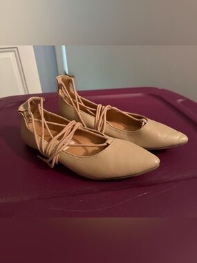 Brash Lace-Up Pointed Toe Flats in Beige